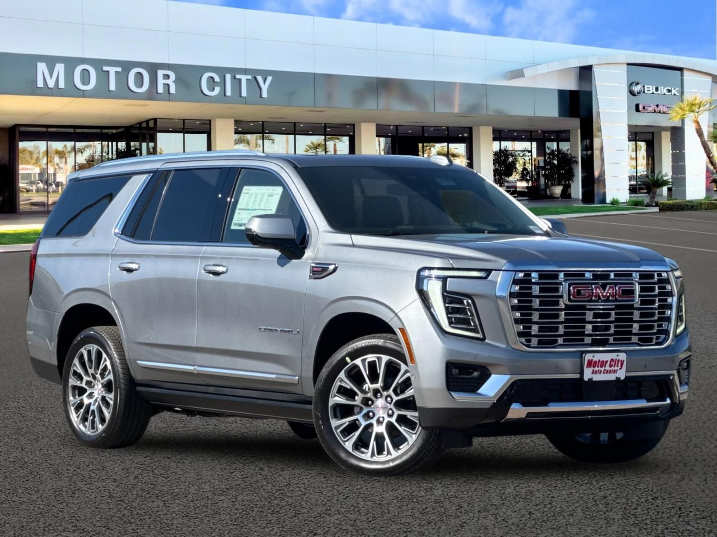 New 2026 GMC Yukon Denali w/ Sun & Power Step Package