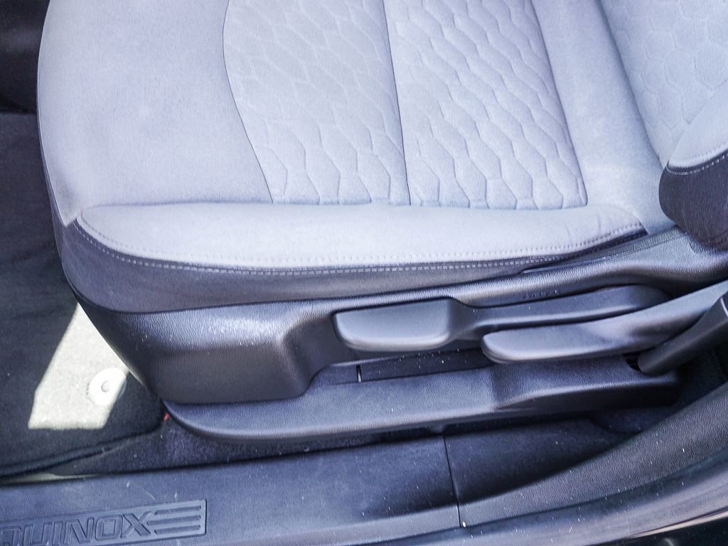 Used 2020 Chevrolet Equinox LS image 20