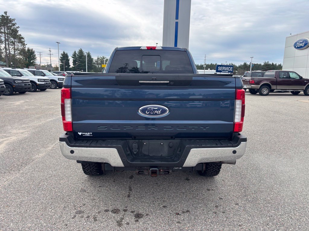 Used 2019 Ford F350 Lariat w/ Lariat Ultimate Package AWD/4WD image 4