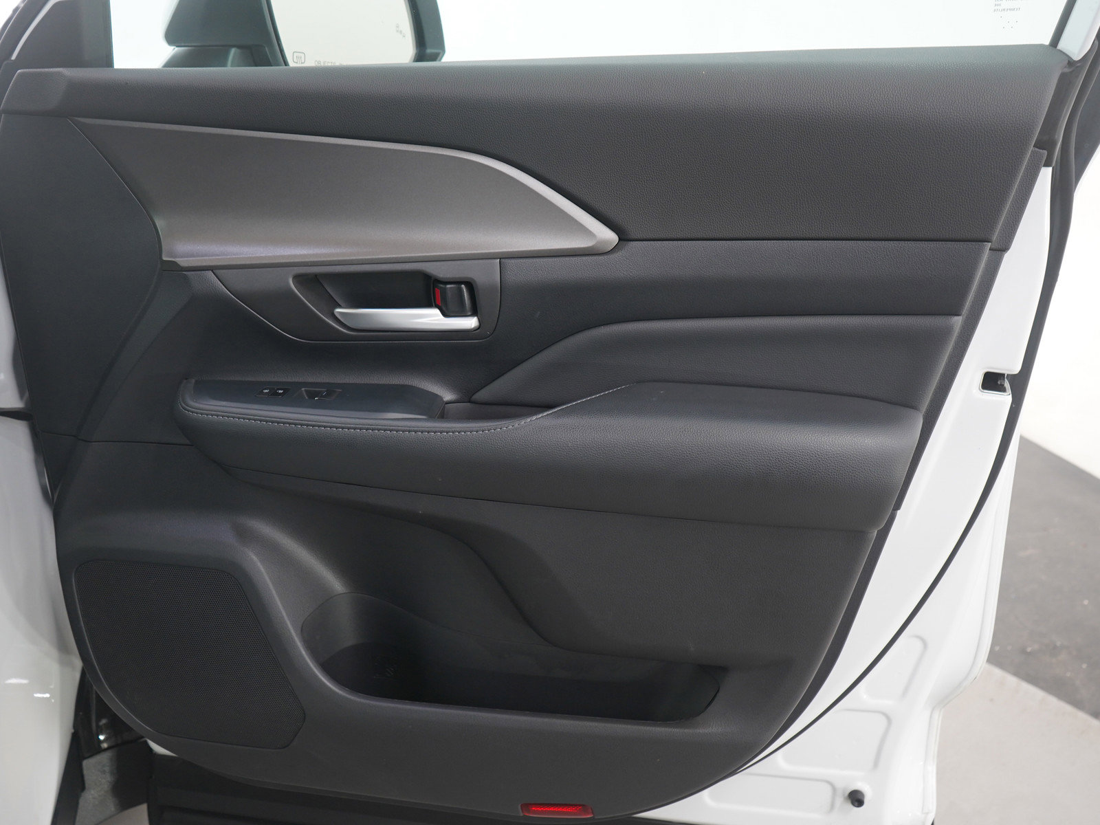 Used 2024 Toyota Grand Highlander XLE image 12