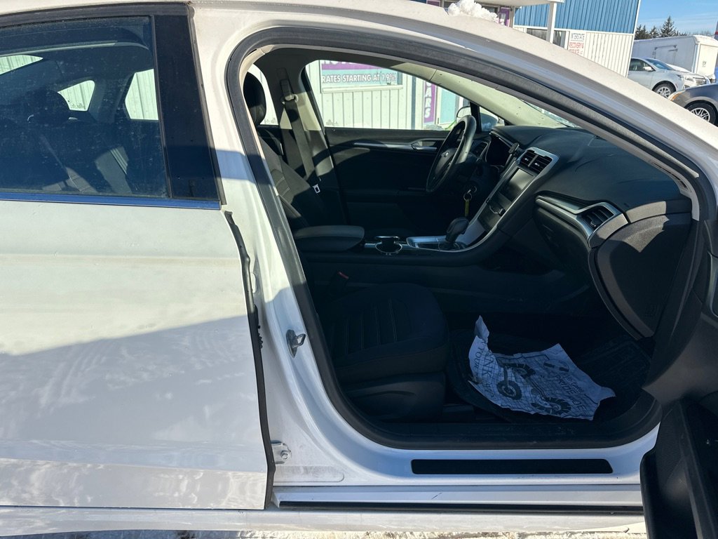 Used 2014 Ford Fusion SE image 17
