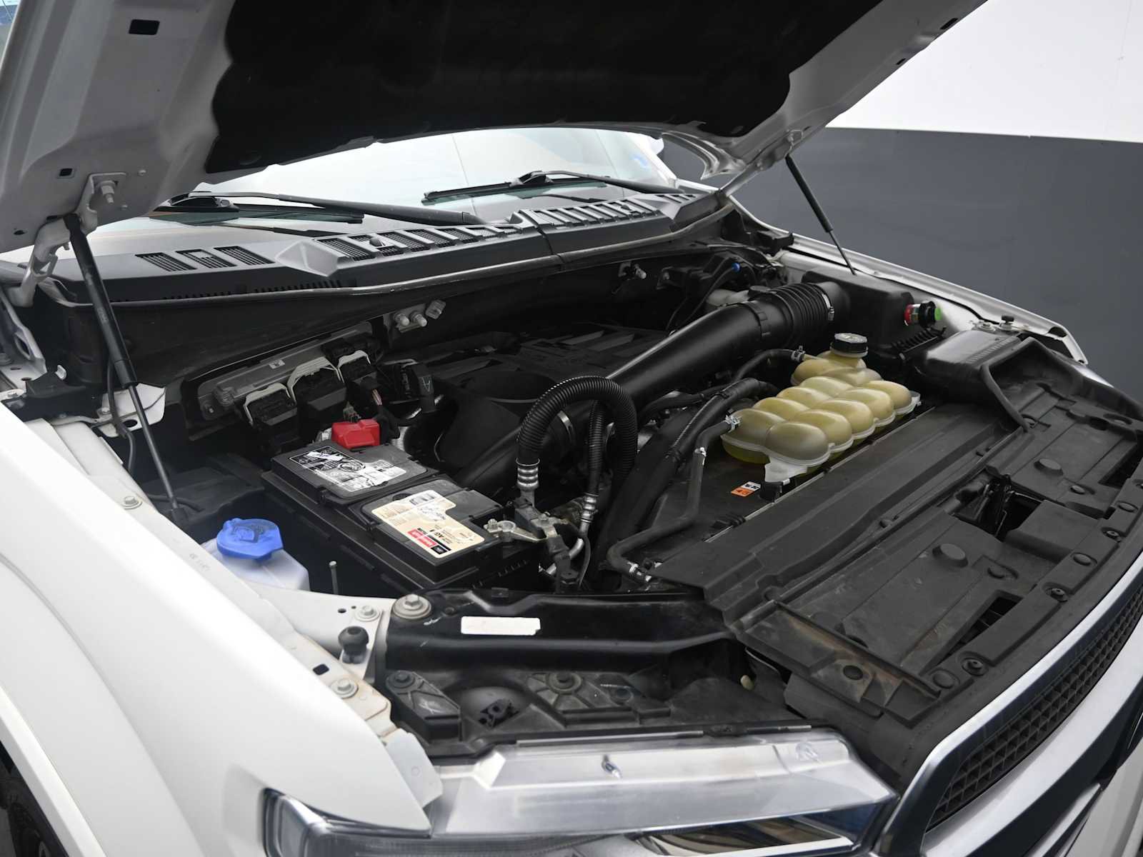 Used 2020 Ford F150 Platinum w/ Equipment Group 701A Luxury image 18