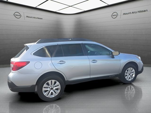 Used 2018 Subaru Outback 2.5i Premium w/ Popular Package #1 AWD/4WD image 4