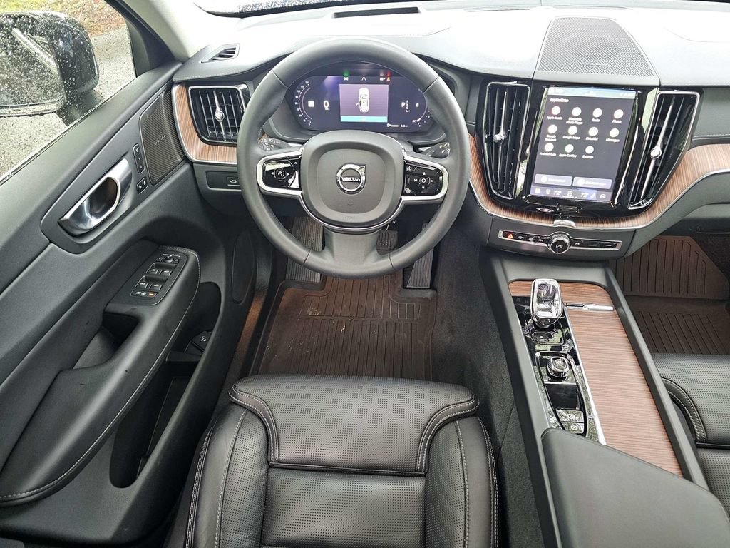 Certified 2023 Volvo XC60 B5 Ultimate w/ Climate Package FWD image 16