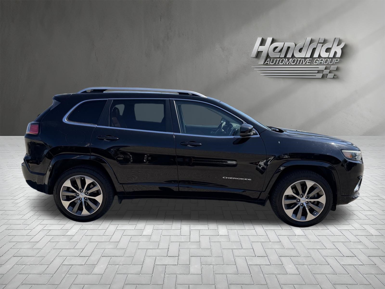 Used 2019 Jeep Cherokee Overland AWD/4WD image 10