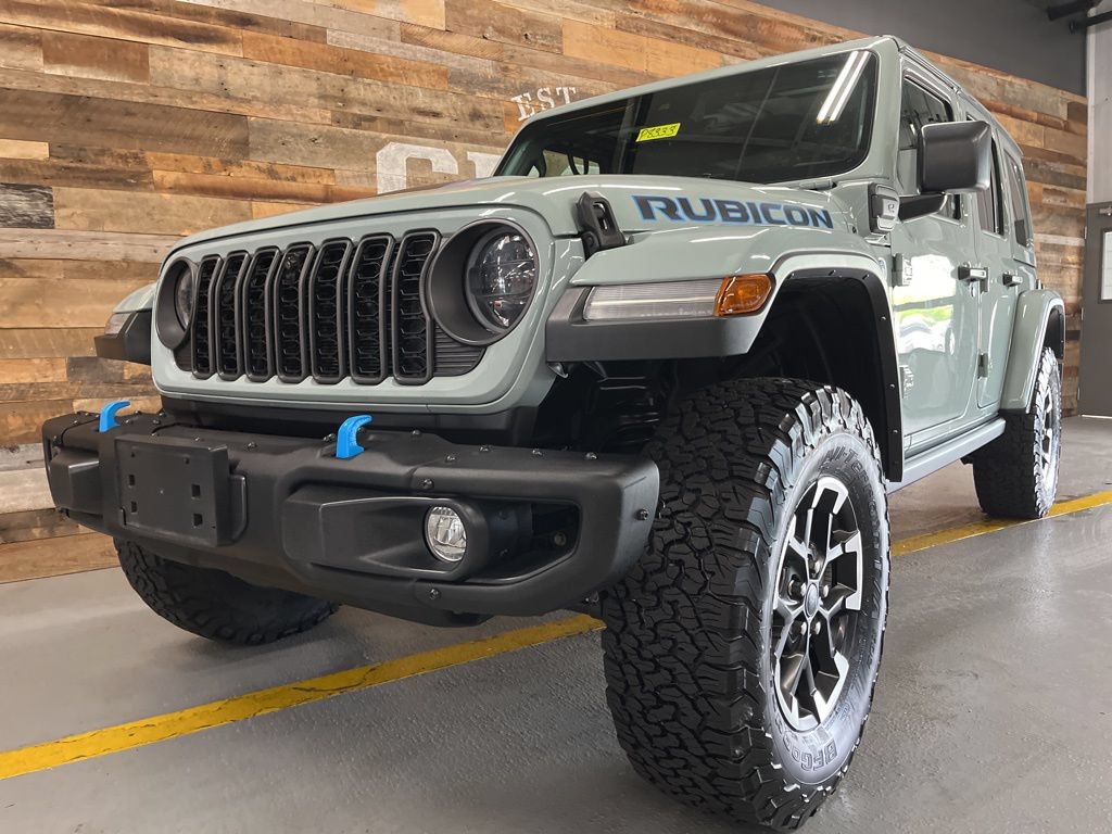 Used 2024 Jeep Wrangler Unlimited Rubicon 4xe AWD/4WD image 15