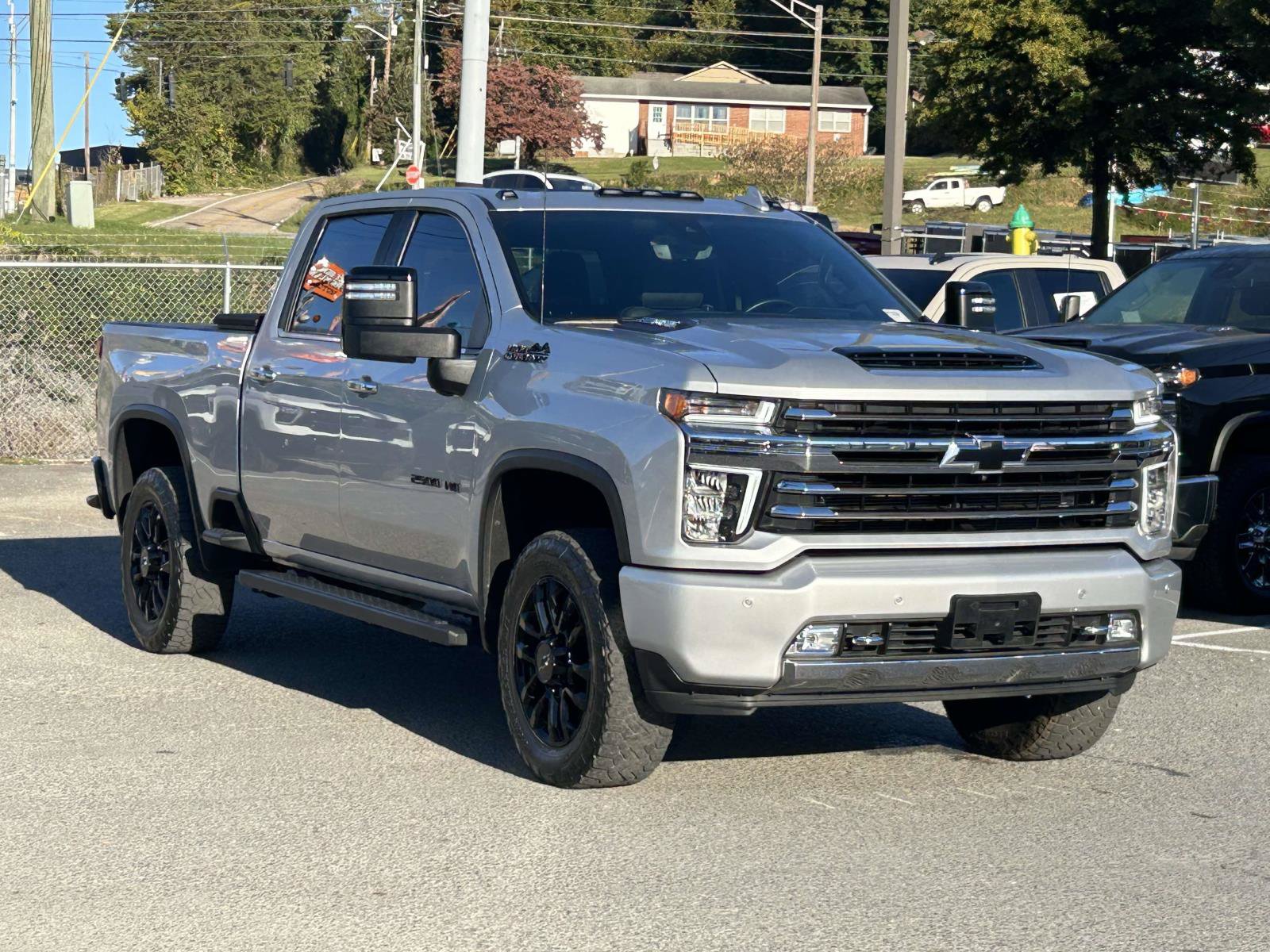 Used 2023 Chevrolet Silverado 2500 High Country w/ Z71 Off-Road Package AWD/4WD image 1