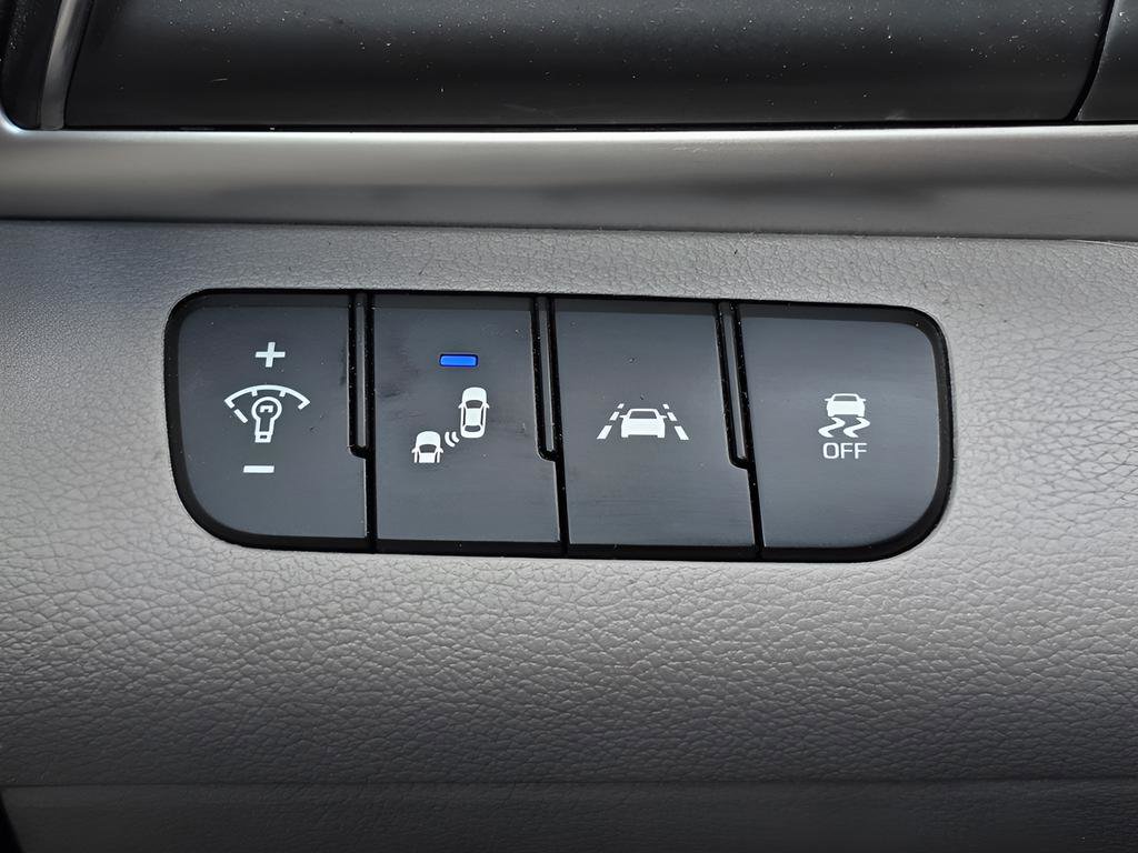 Used 2020 Hyundai Elantra Value Edition image 23