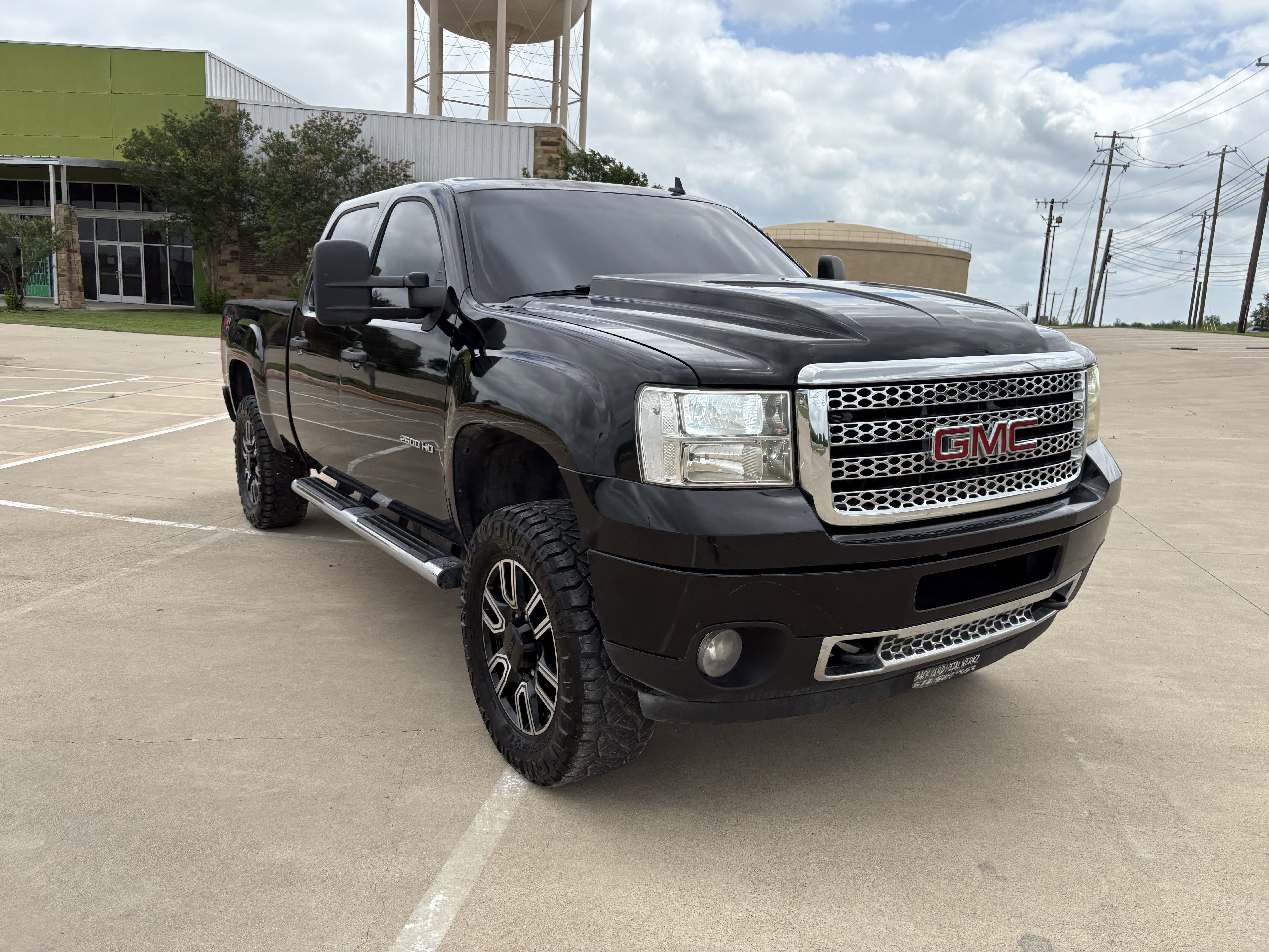 Used 2012 GMC Sierra 2500 SLE w/ SLE Preferred Package AWD/4WD image 7
