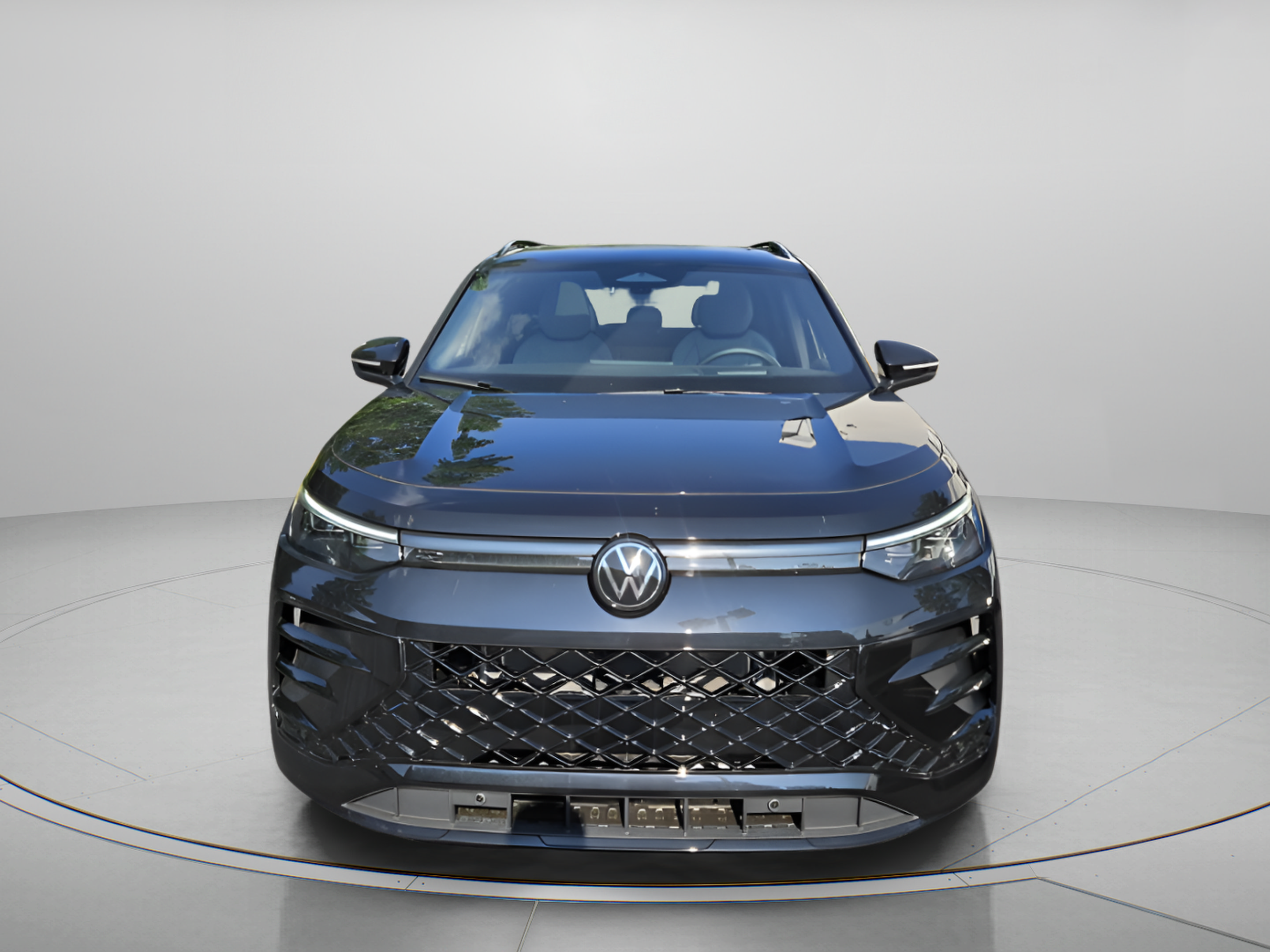 Certified 2026 Volkswagen Tiguan SE R-Line AWD/4WD image 8