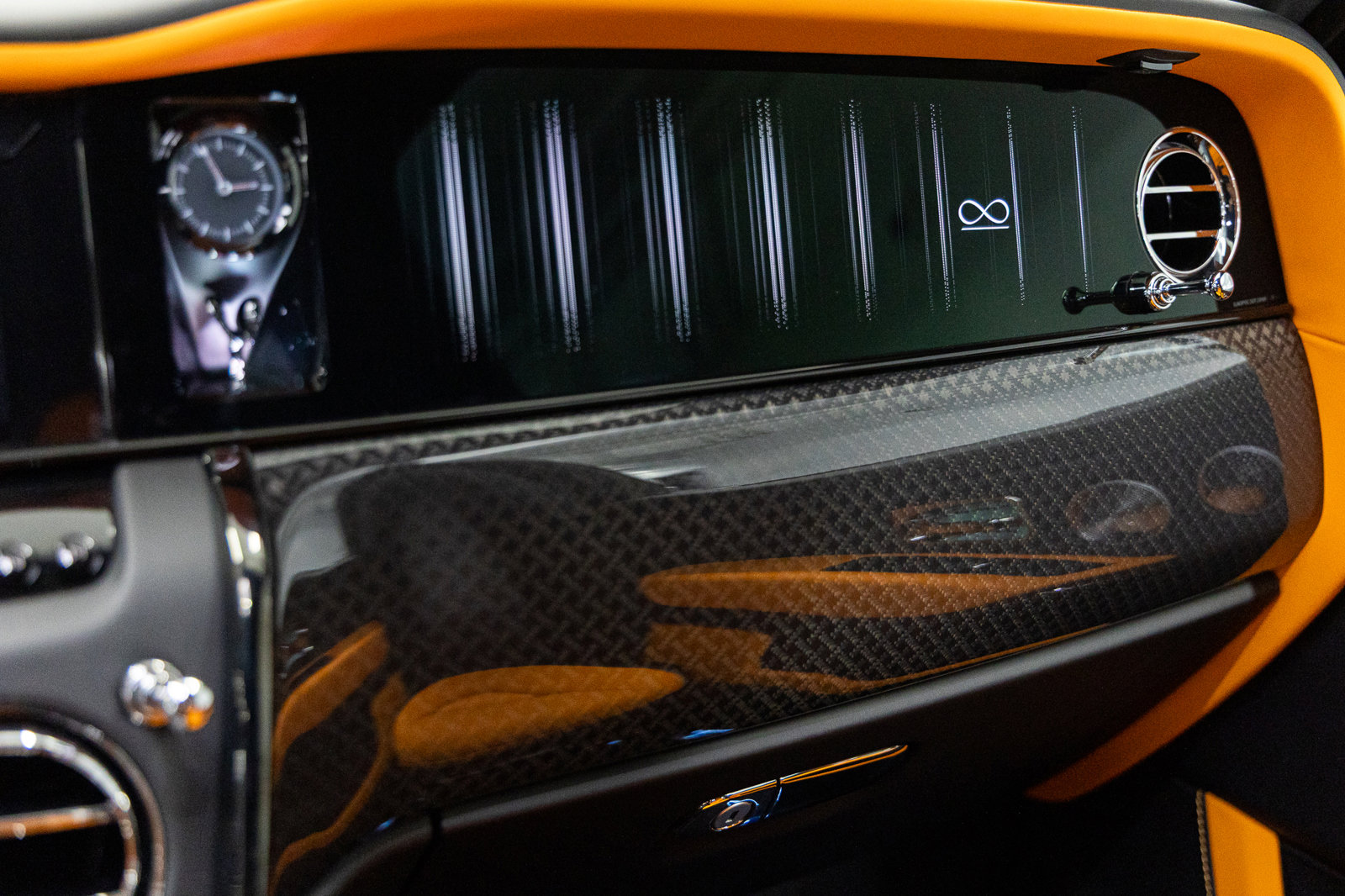 New 2026 Rolls-Royce Cullinan Black Badge image 34