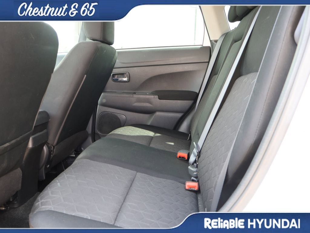 Used 2021 Mitsubishi Outlander Sport SE image 18