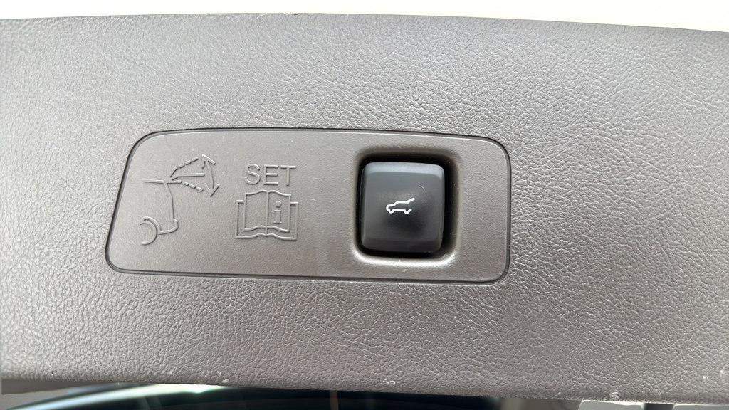 Used 2020 Lincoln Corsair AWD w/ Premium Package image 19