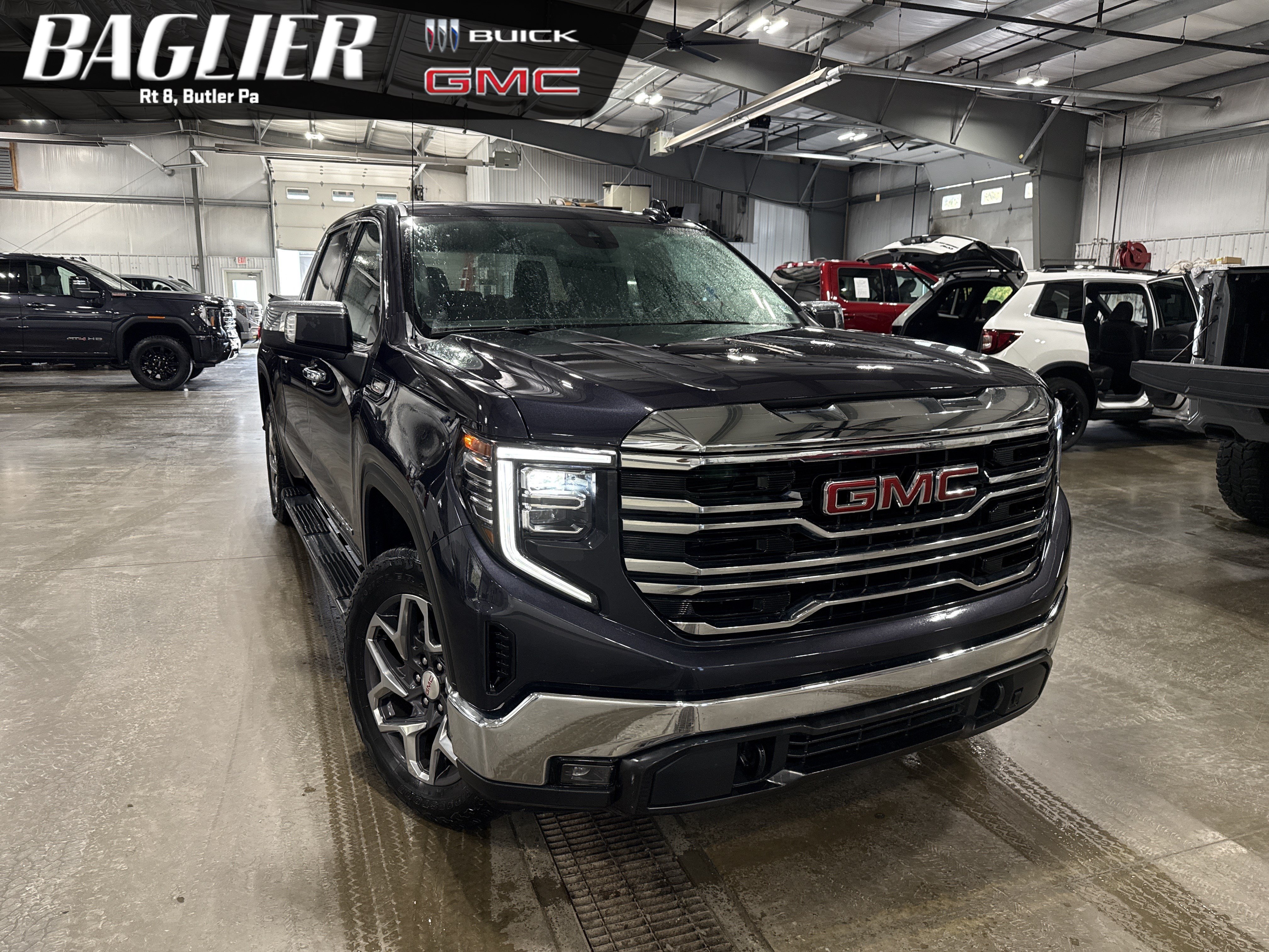 Used 2022 GMC Sierra 1500 SLT w/ SLT Premium Package