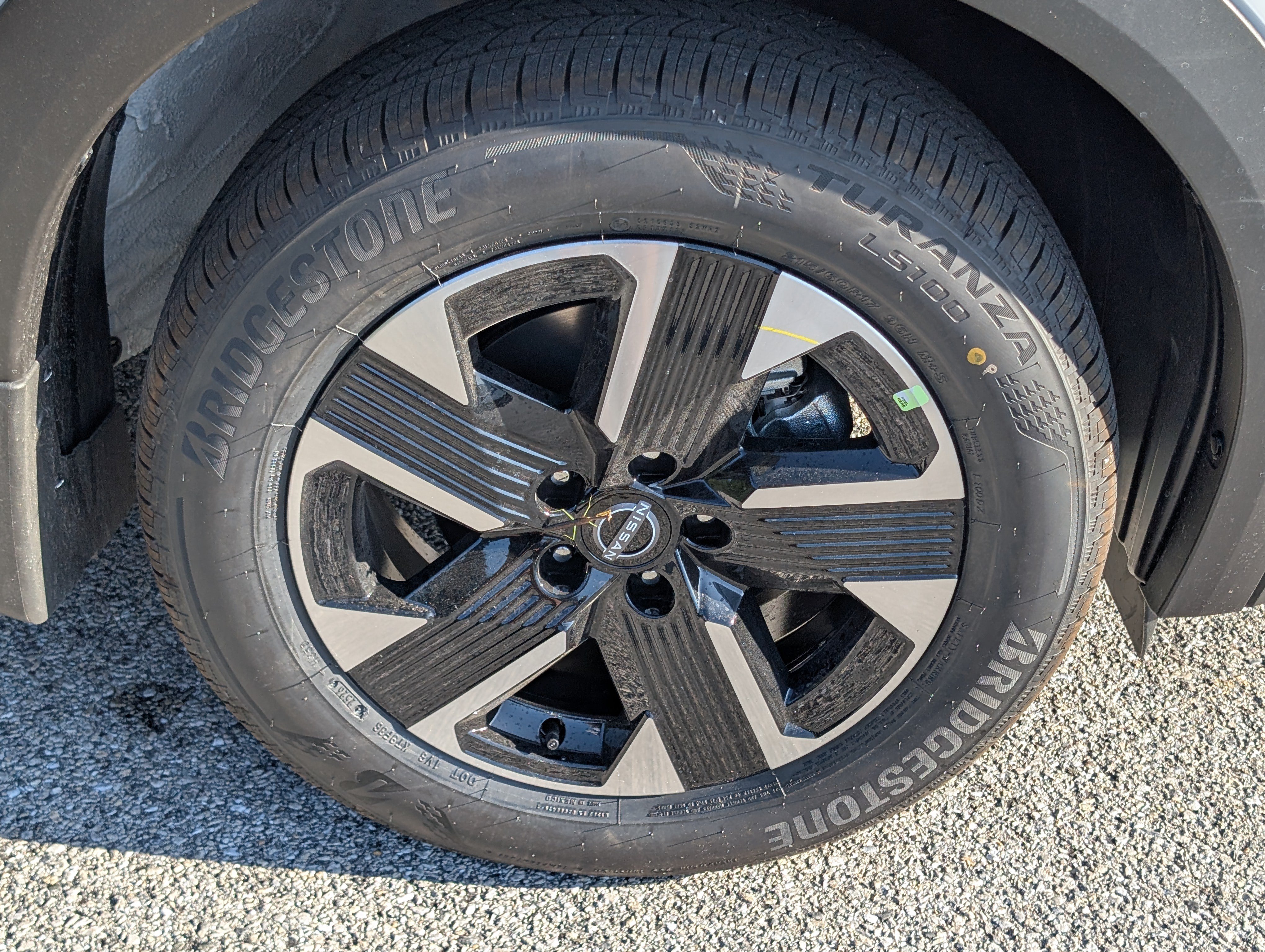 New 2027 Nissan Kicks SV w/ SV Premium Package AWD/4WD image 6