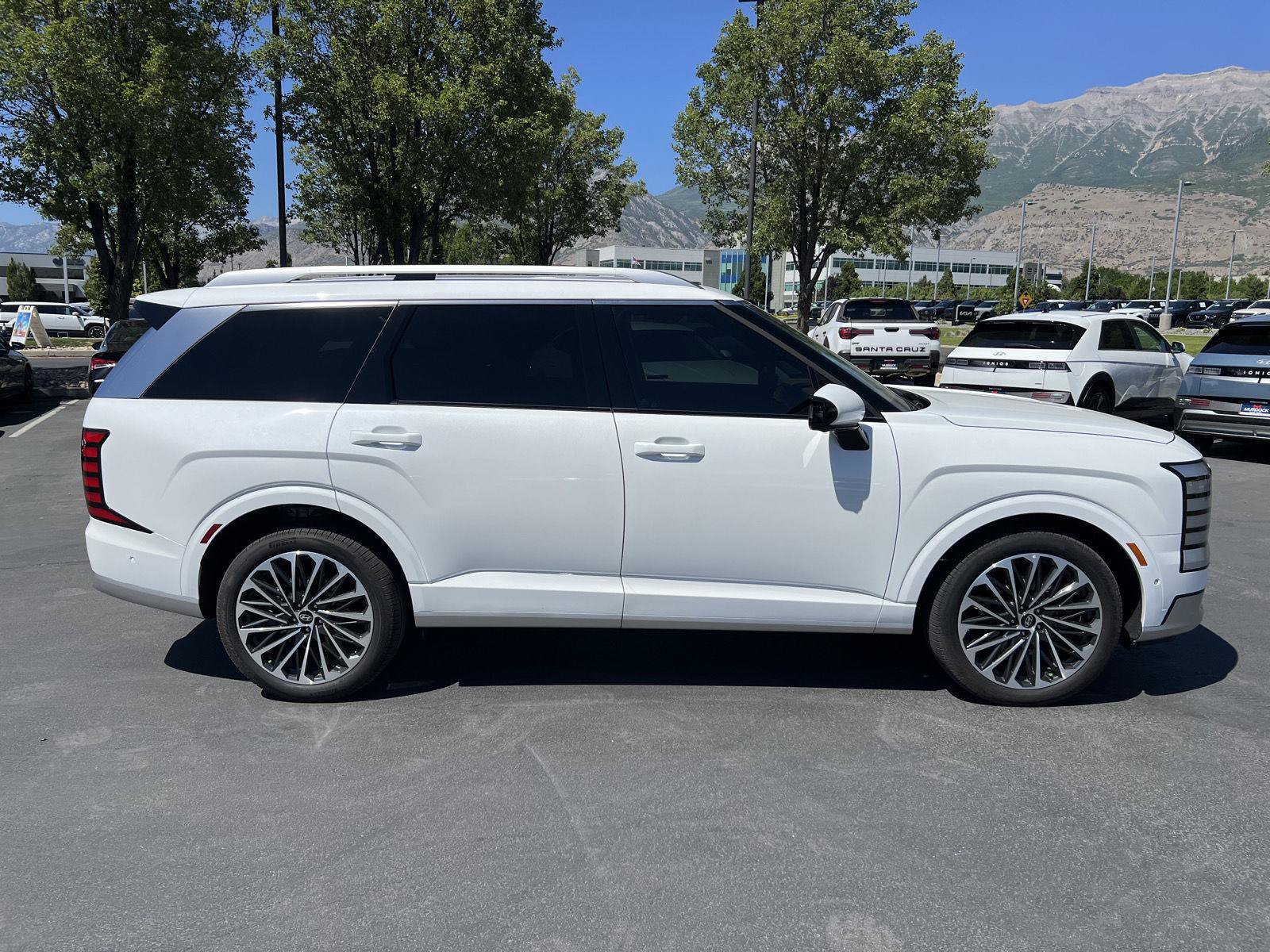 Certified 2026 Hyundai Palisade Calligraphy AWD/4WD image 6
