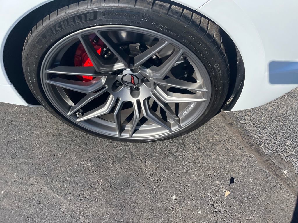 Used 2025 Chevrolet Corvette Z06 image 26