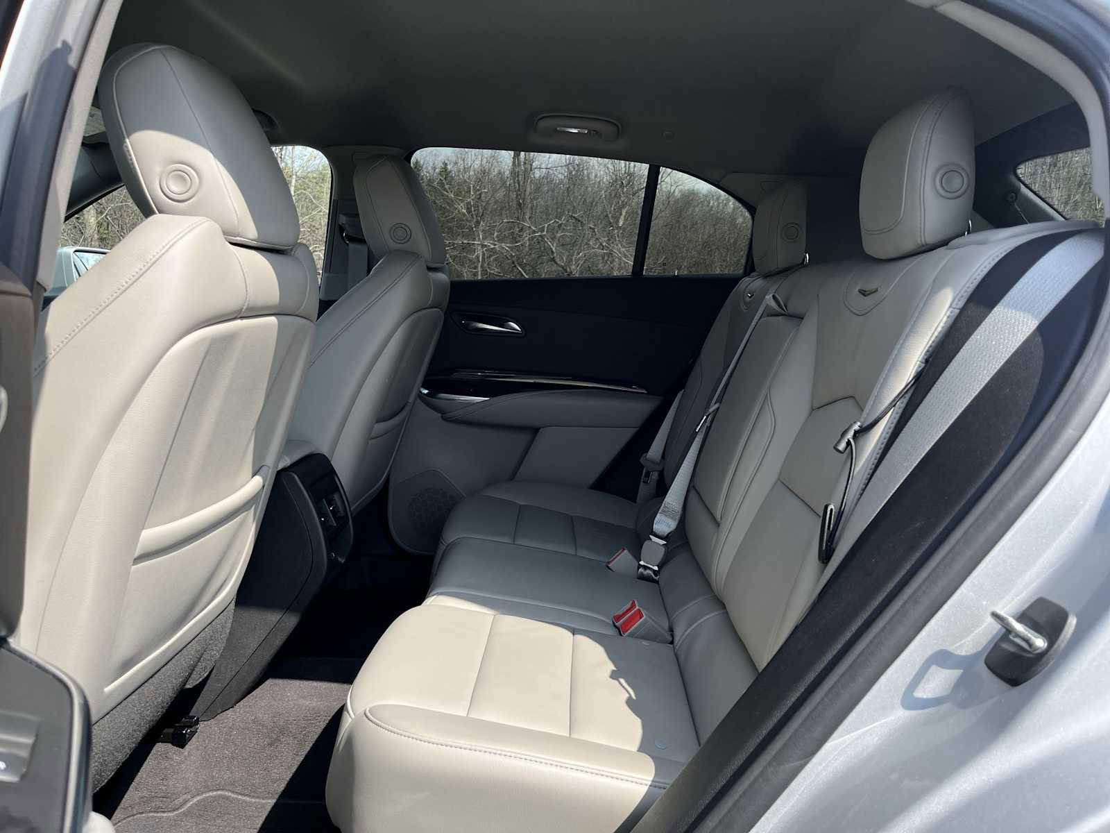 Used 2020 Cadillac XT4 Premium Luxury w/ Cold Weather Package image 14