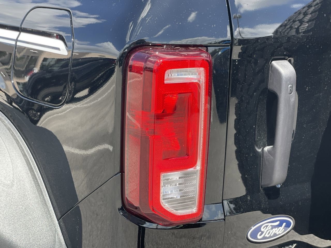 New 2026 Ford Bronco Heritage Edition image 7