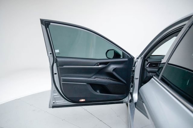 Used 2021 Toyota Camry XSE image 21