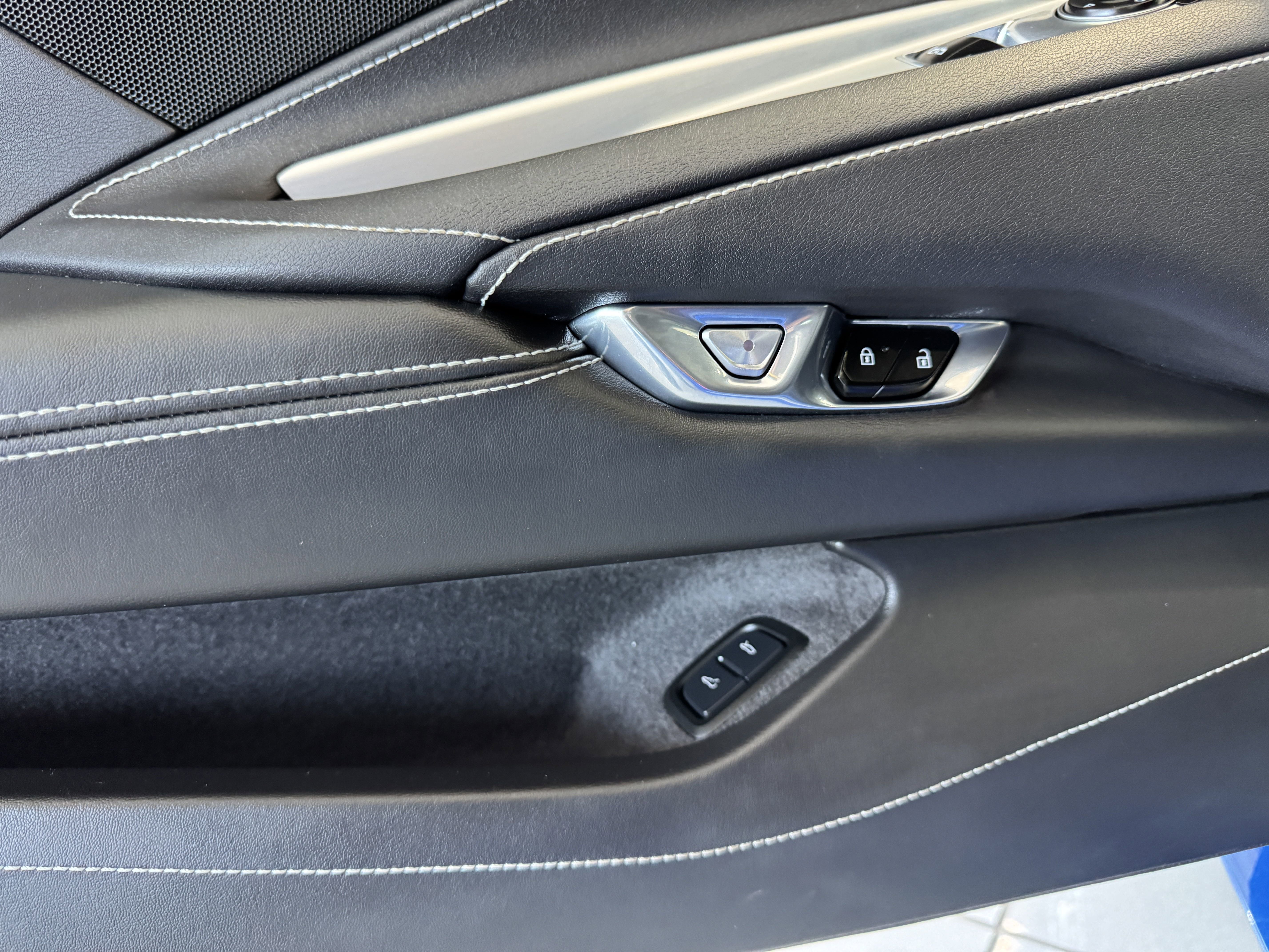 Certified 2021 Chevrolet Corvette Stingray Coupe w/ 1LT image 12