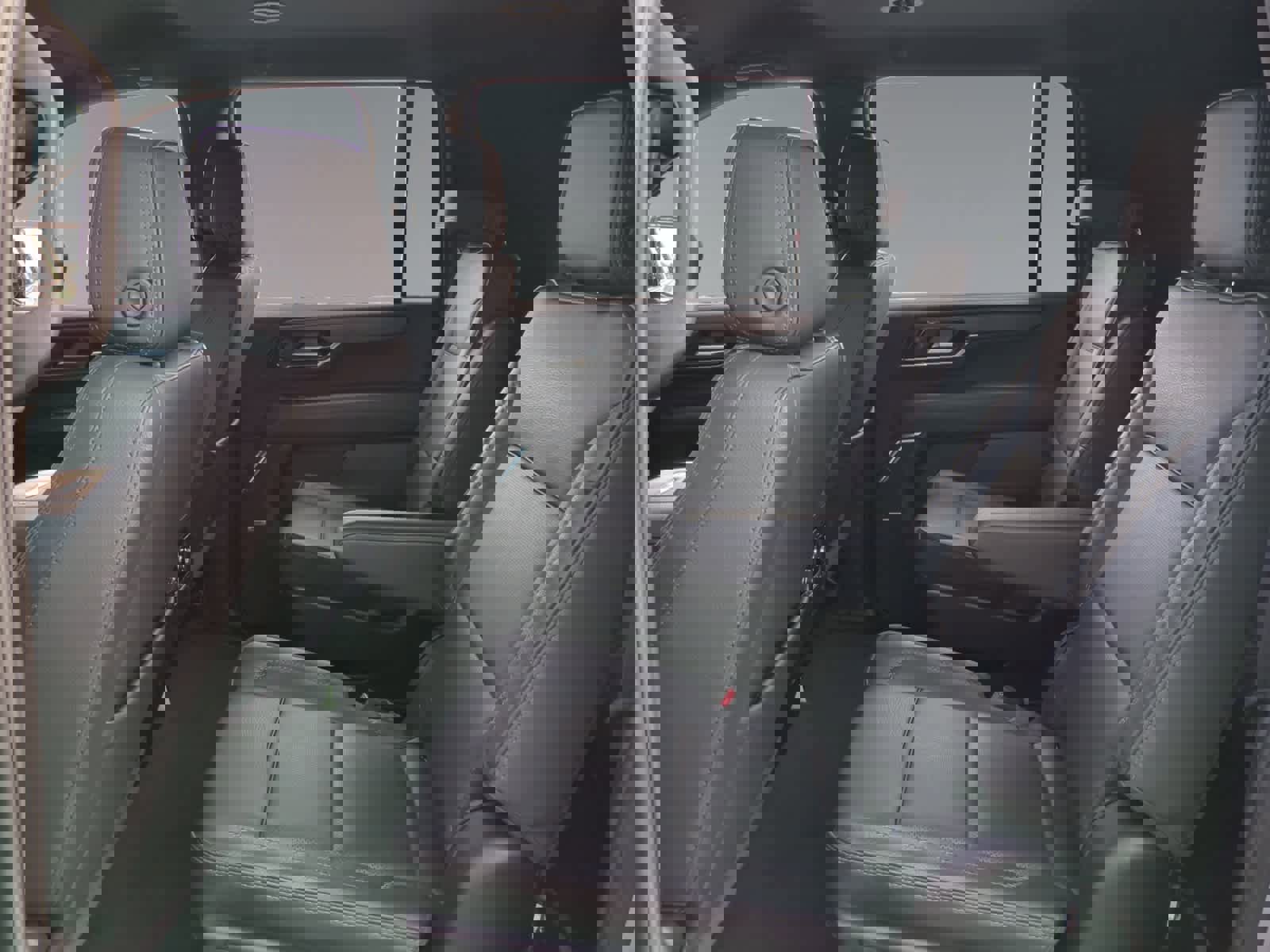 Used 2025 GMC Yukon XL Denali image 13