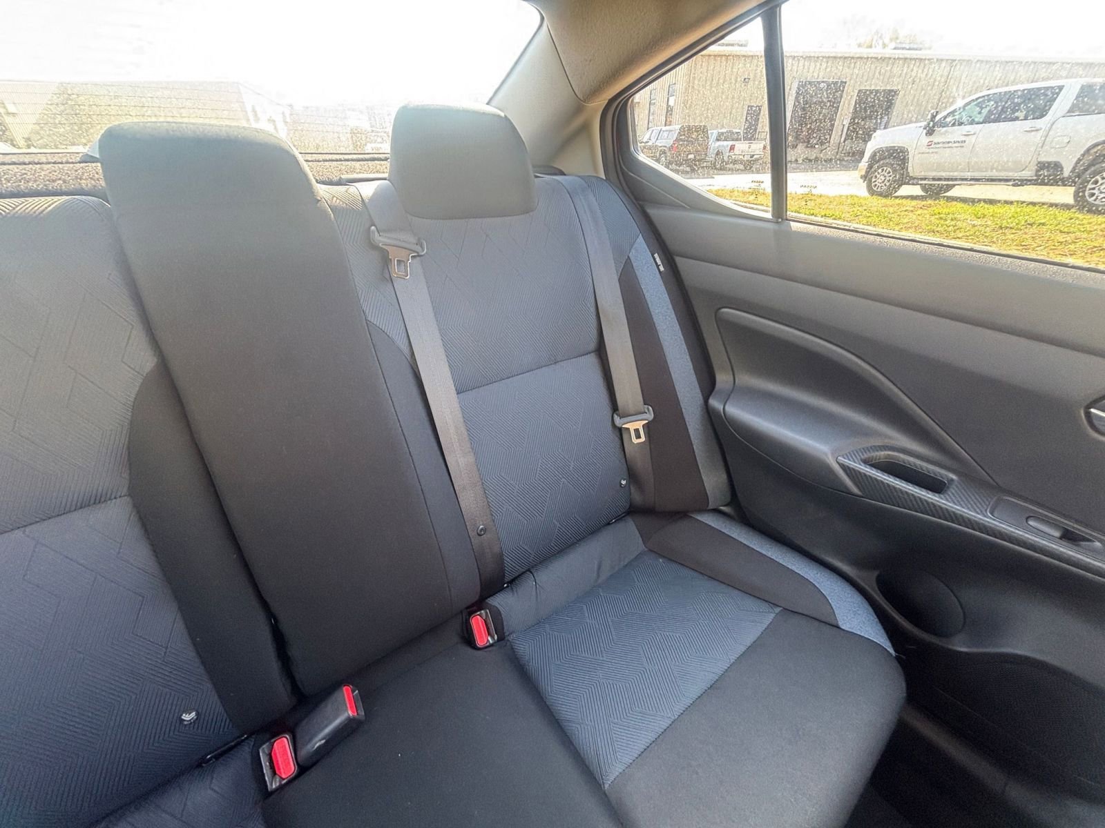Used 2025 Nissan Versa SV image 37