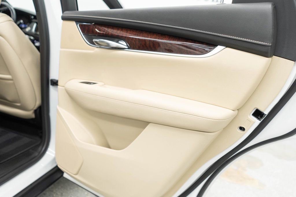 Used 2017 Cadillac XT5 Luxury w/ Driver Awareness Package image 27