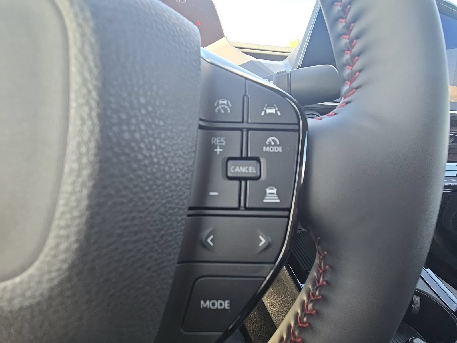 New 2025 Toyota Prius Plug-In Hybrid FWD image 22