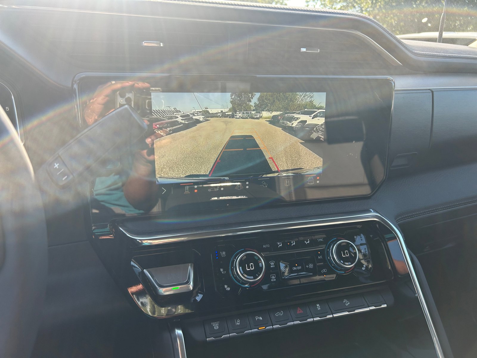 New 2026 GMC Sierra 2500 Denali w/ Denali Reserve Package image 15