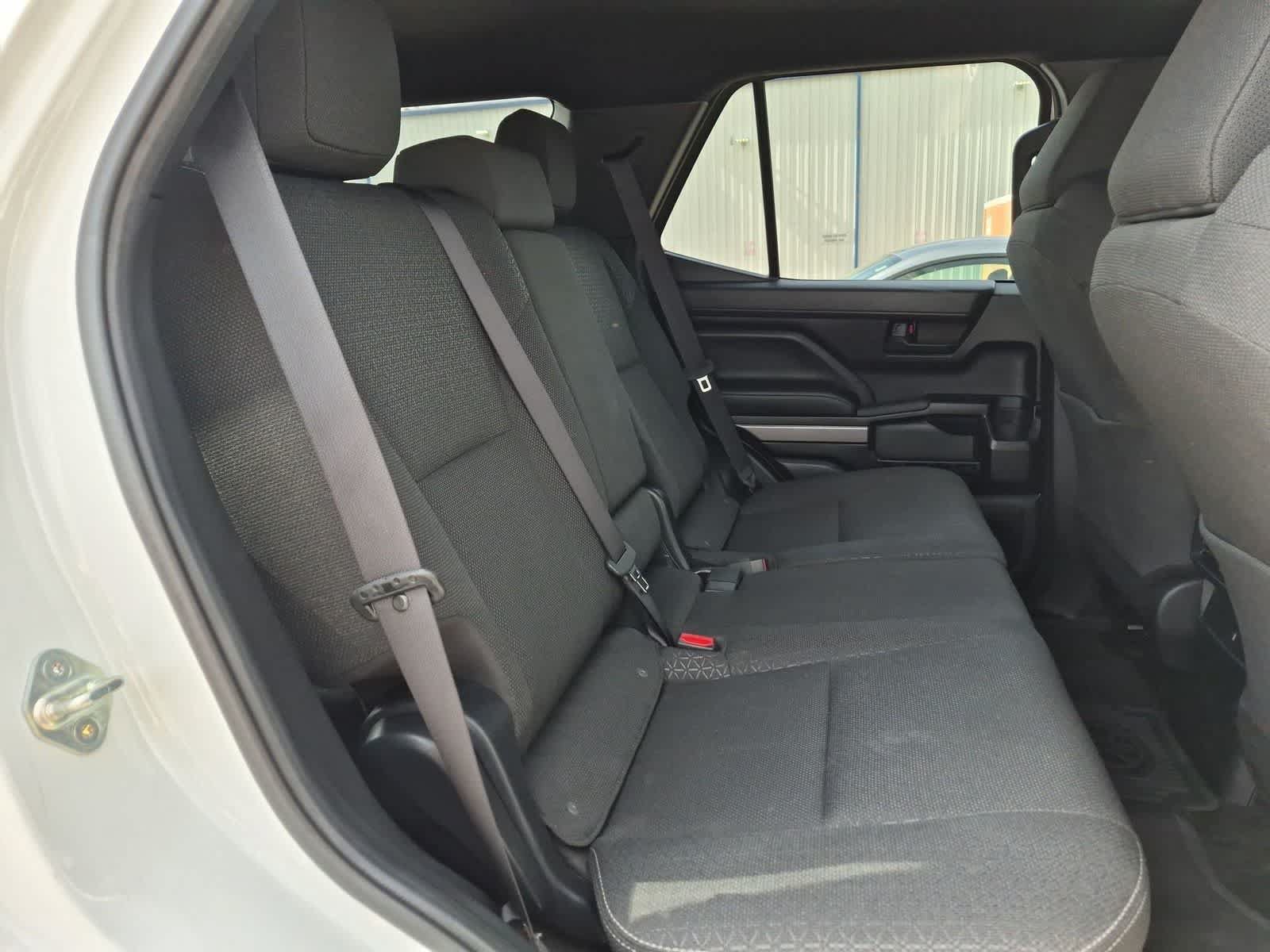 Used 2025 Toyota 4Runner SR5 AWD/4WD image 25