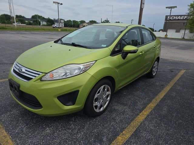 Used 2013 Ford Fiesta SE FWD image 1