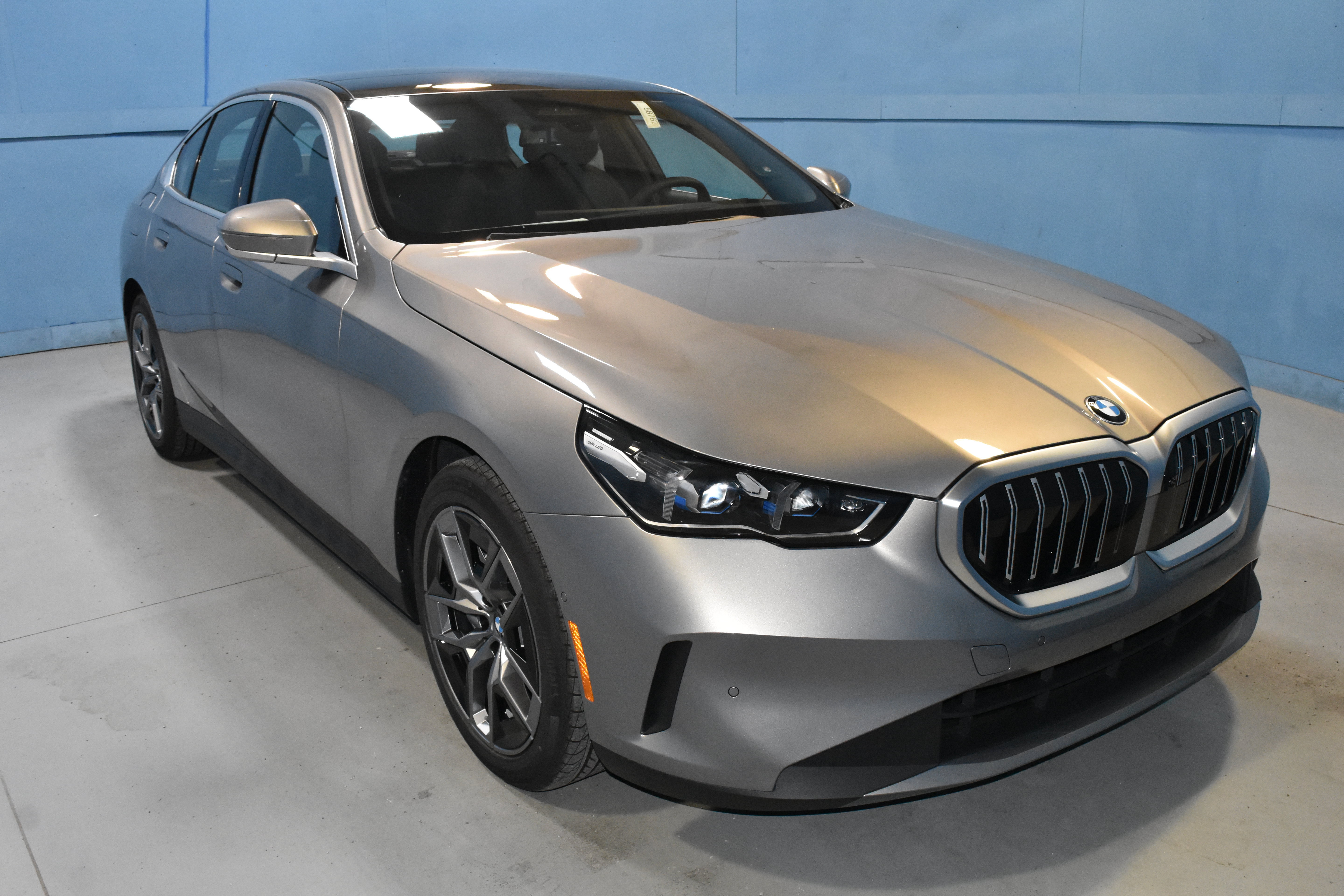 New 2027 BMW 540i xDrive w/ Executive Package AWD/4WD image 1