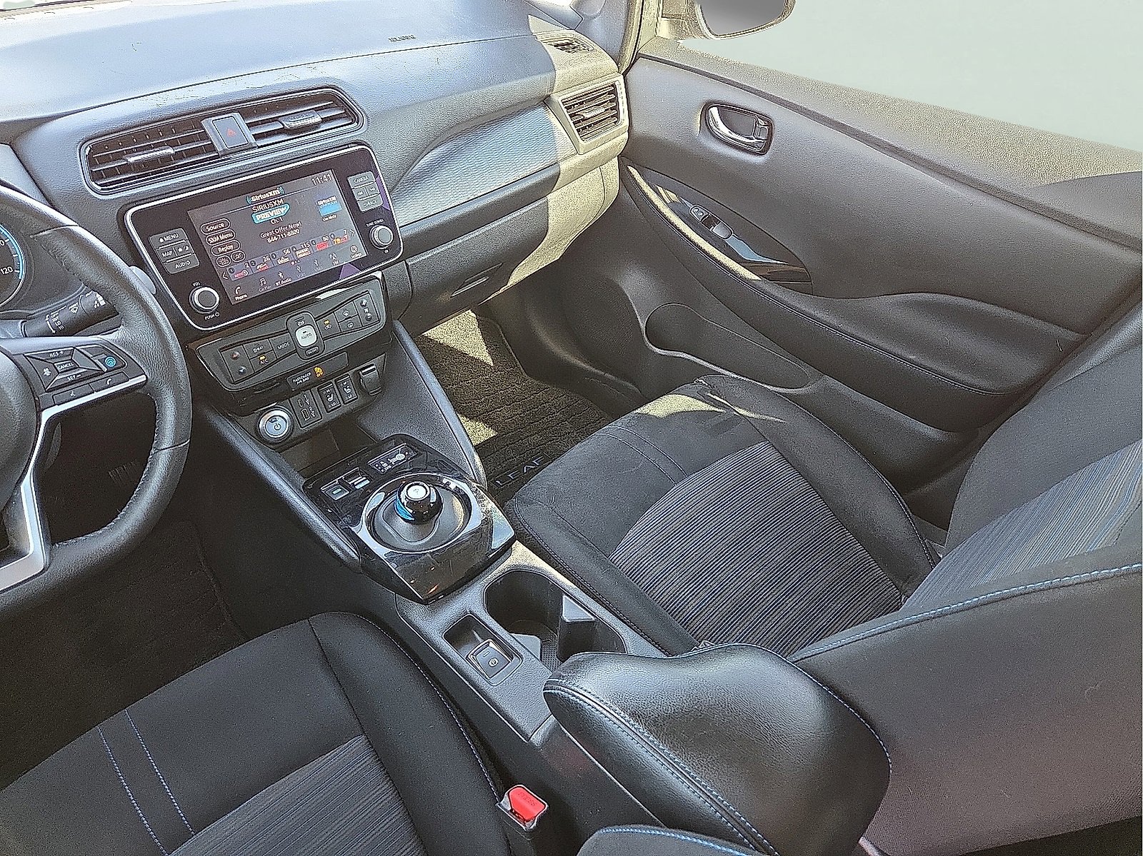 Used 2022 Nissan Leaf SV Plus image 12