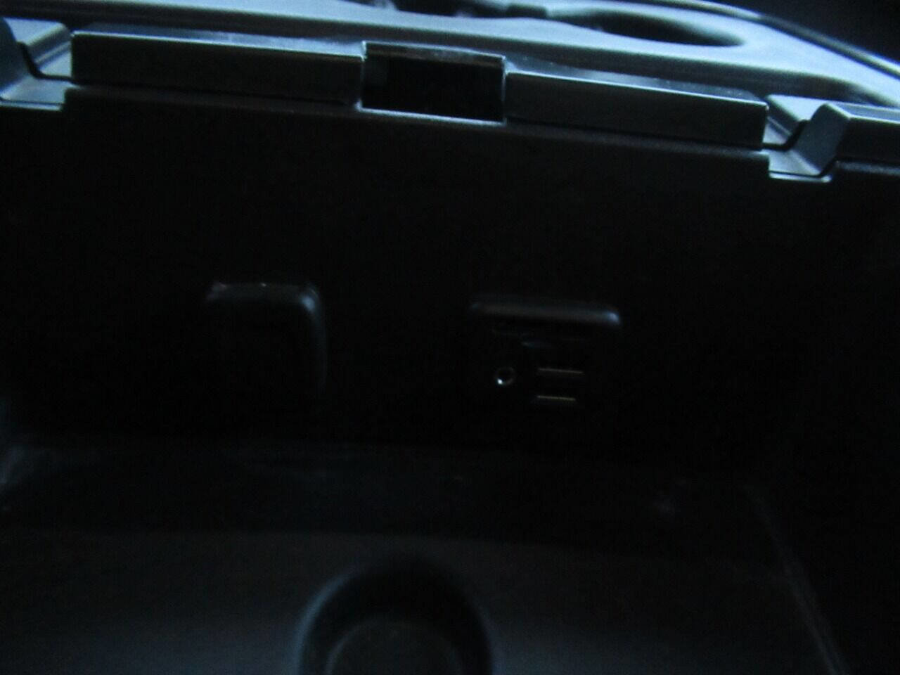 Used 2015 Chevrolet Silverado 1500 LT image 28