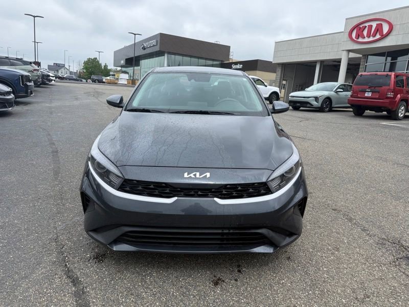 Used 2024 Kia Forte LXS FWD image 2