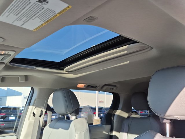 Certified 2021 Toyota Sienna XLE AWD/4WD image 10
