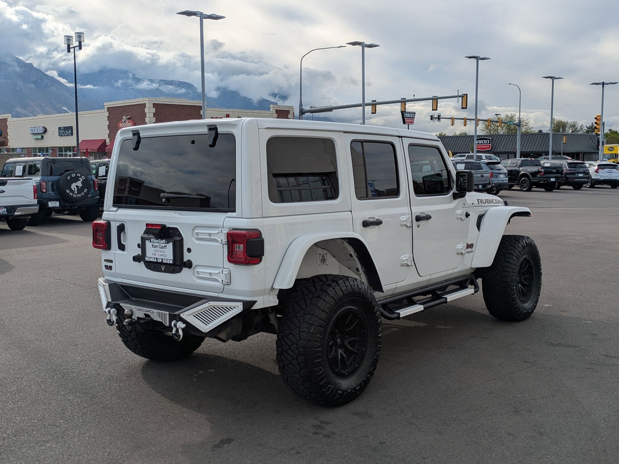 Used 2021 Jeep Wrangler Unlimited Rubicon AWD/4WD image 3