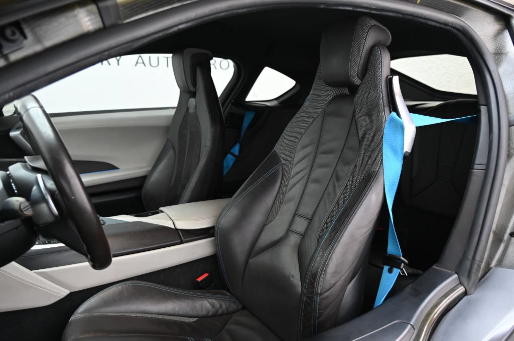 Used 2016 BMW i8 AWD/4WD image 19