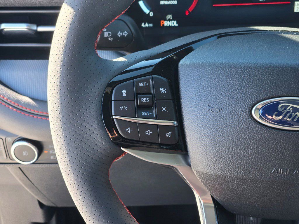 New 2026 Ford Explorer ST-Line w/ ST-Line Street Pack image 31