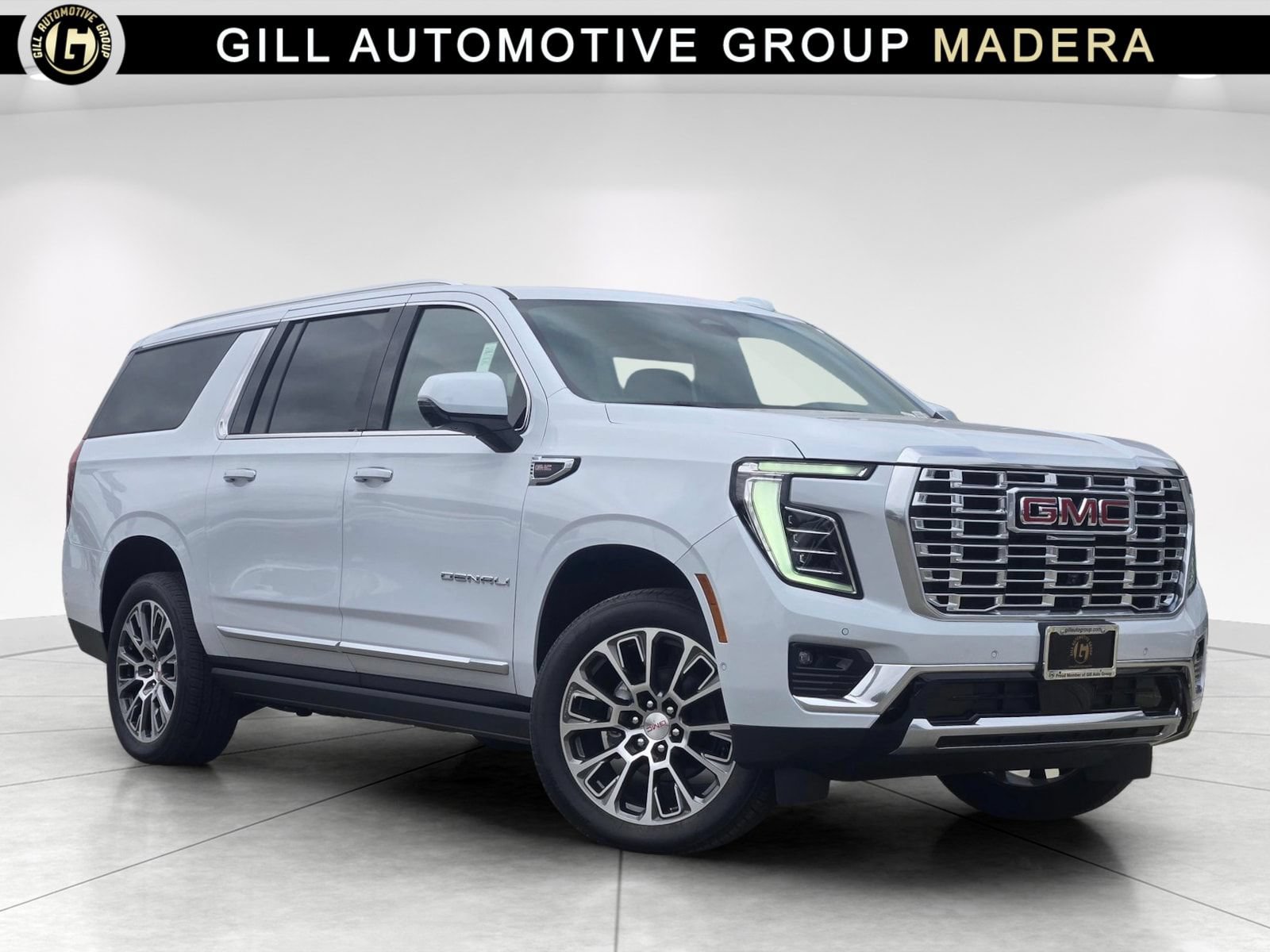 New 2026 GMC Yukon XL Denali w/ Sun & Power Step Package AWD/4WD image 1