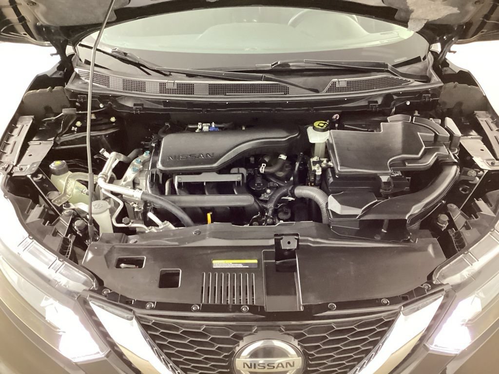 Used 2020 Nissan Rogue Sport SV FWD image 39