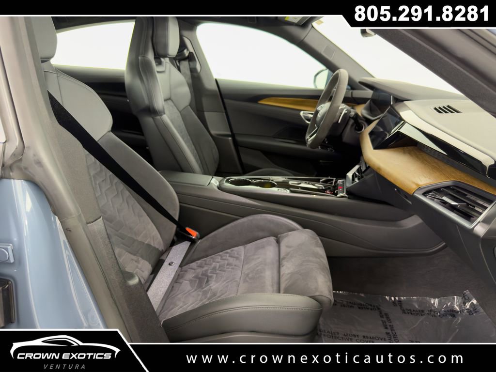 Used 2023 Audi e-tron GT Premium Plus image 23
