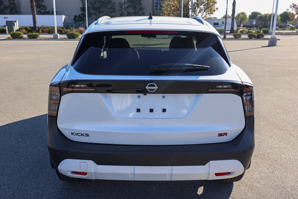 New 2026 Nissan Kicks SR image 5