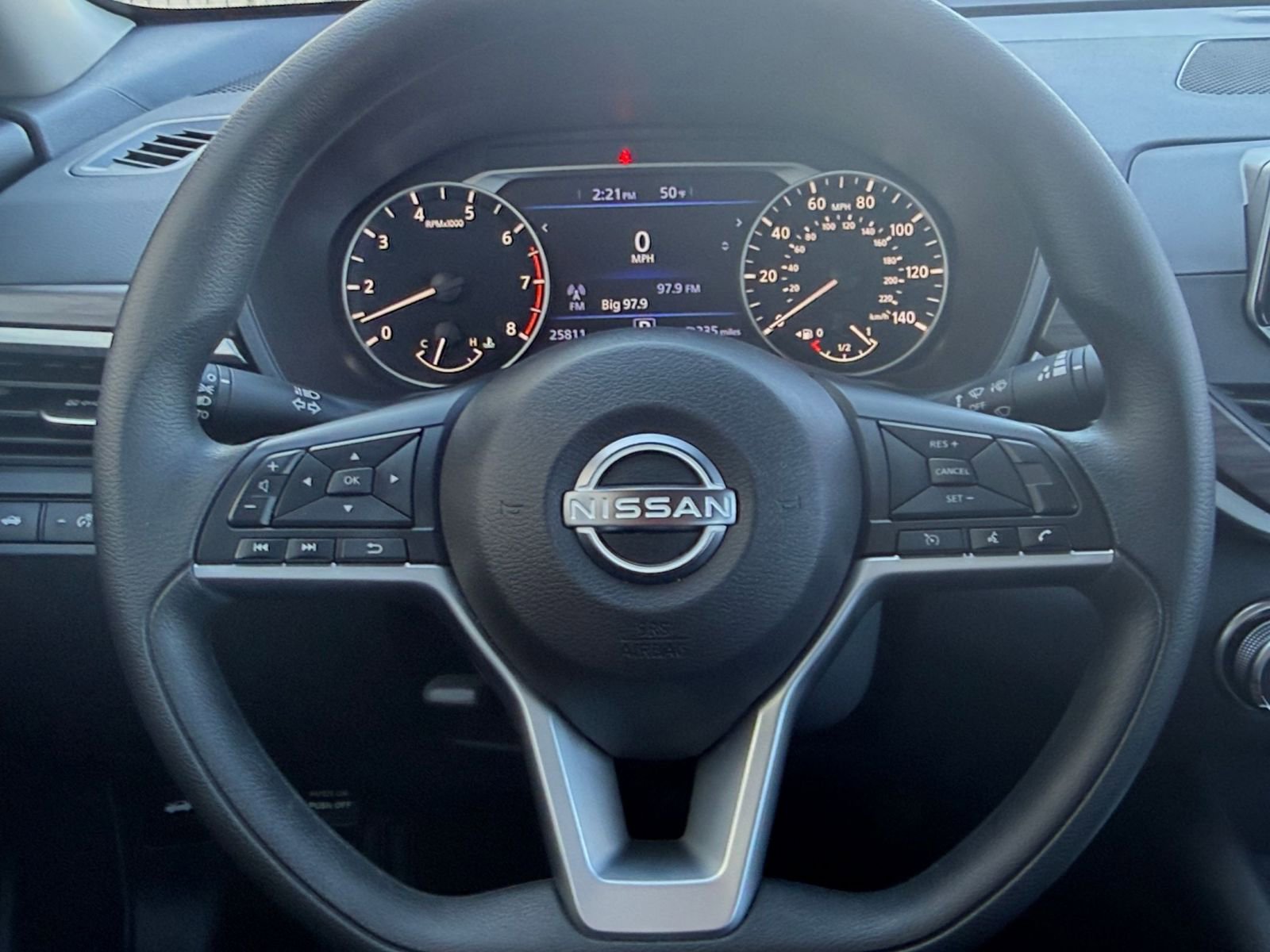 Used 2025 Nissan Altima 2.5 SV image 25