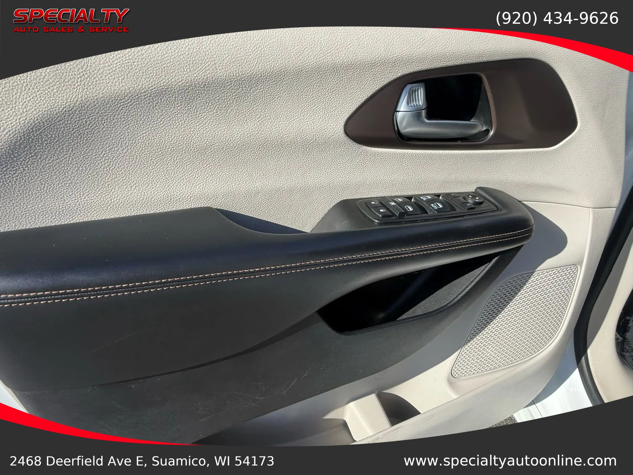 Used 2019 Chrysler Pacifica Touring-L FWD image 32