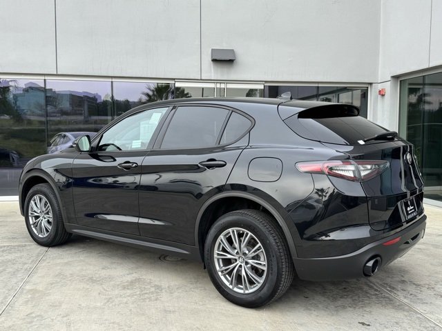 Used 2024 Alfa Romeo Stelvio Sprint image 6