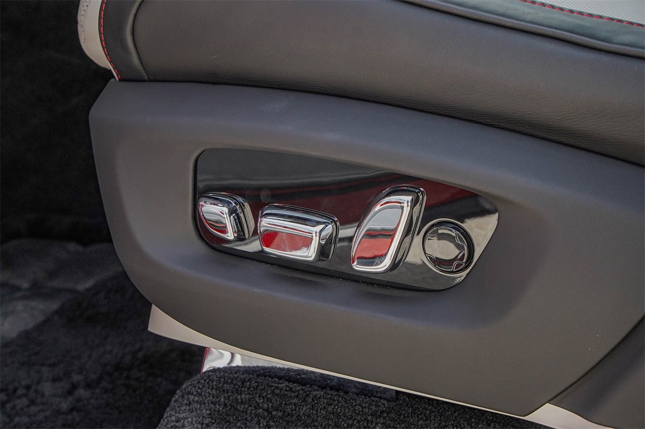 Certified 2024 Rolls-Royce Cullinan Black Badge w/ Dark Exterior Package image 36