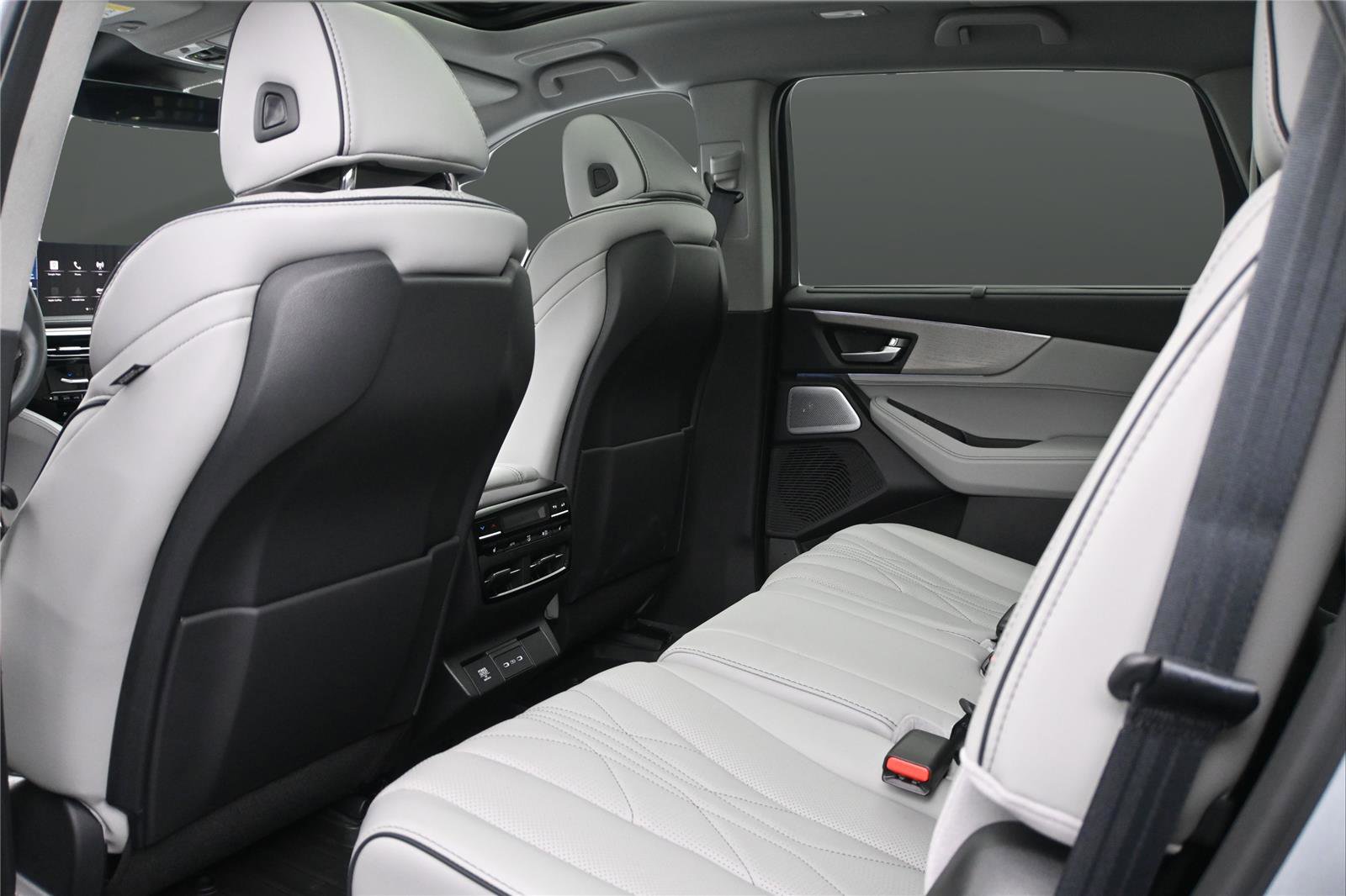 Certified 2026 Acura MDX SH-AWD w/ Advance Package image 10
