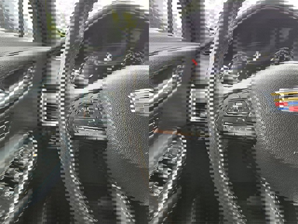 Used 2021 Cadillac XT4 Premium Luxury w/ Cold Weather Package image 15